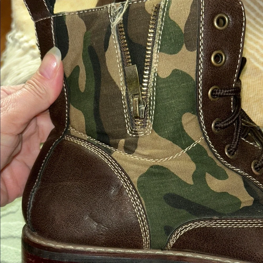 Stylish Brown Camouflage Men's Boots